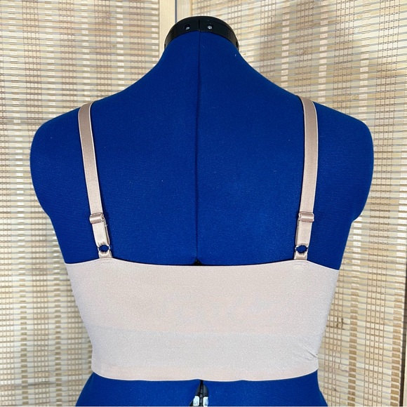 EUC PINK Victoria’s Secret Wireless Bra, Size XL - Picture 4 of 11